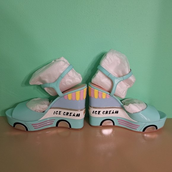 Dotty Ice Cream Wedges - Picture 7 of 12